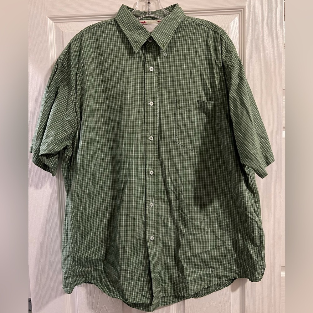 Wrangler | Button-Down - Picture 1 of 3
